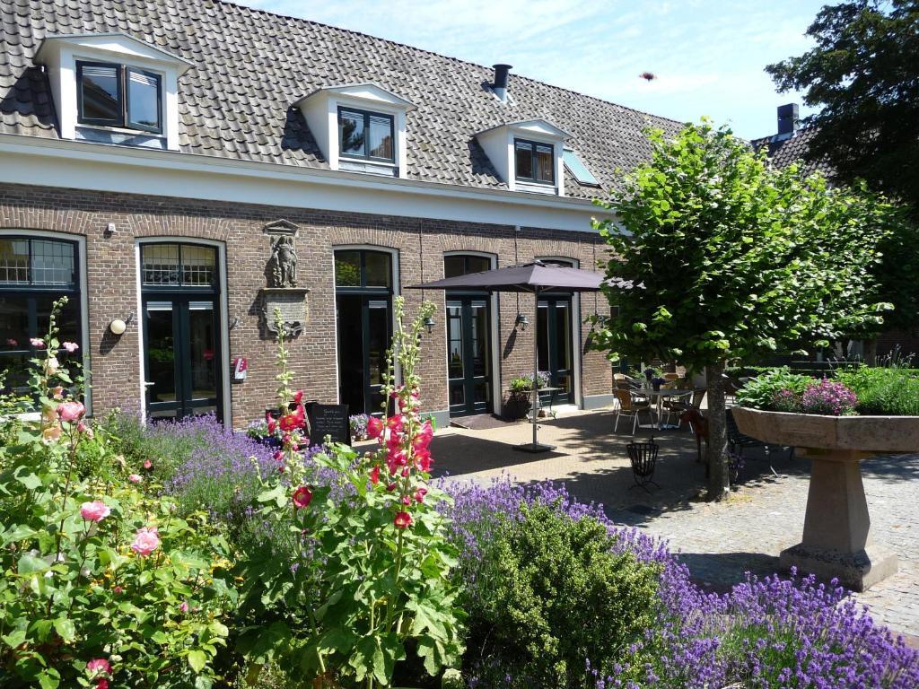 Het Weeshuis Bolsward Rom bilde